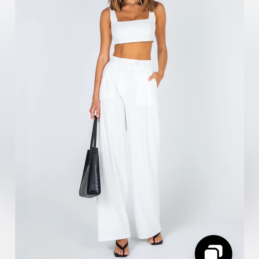 White 2 piece set